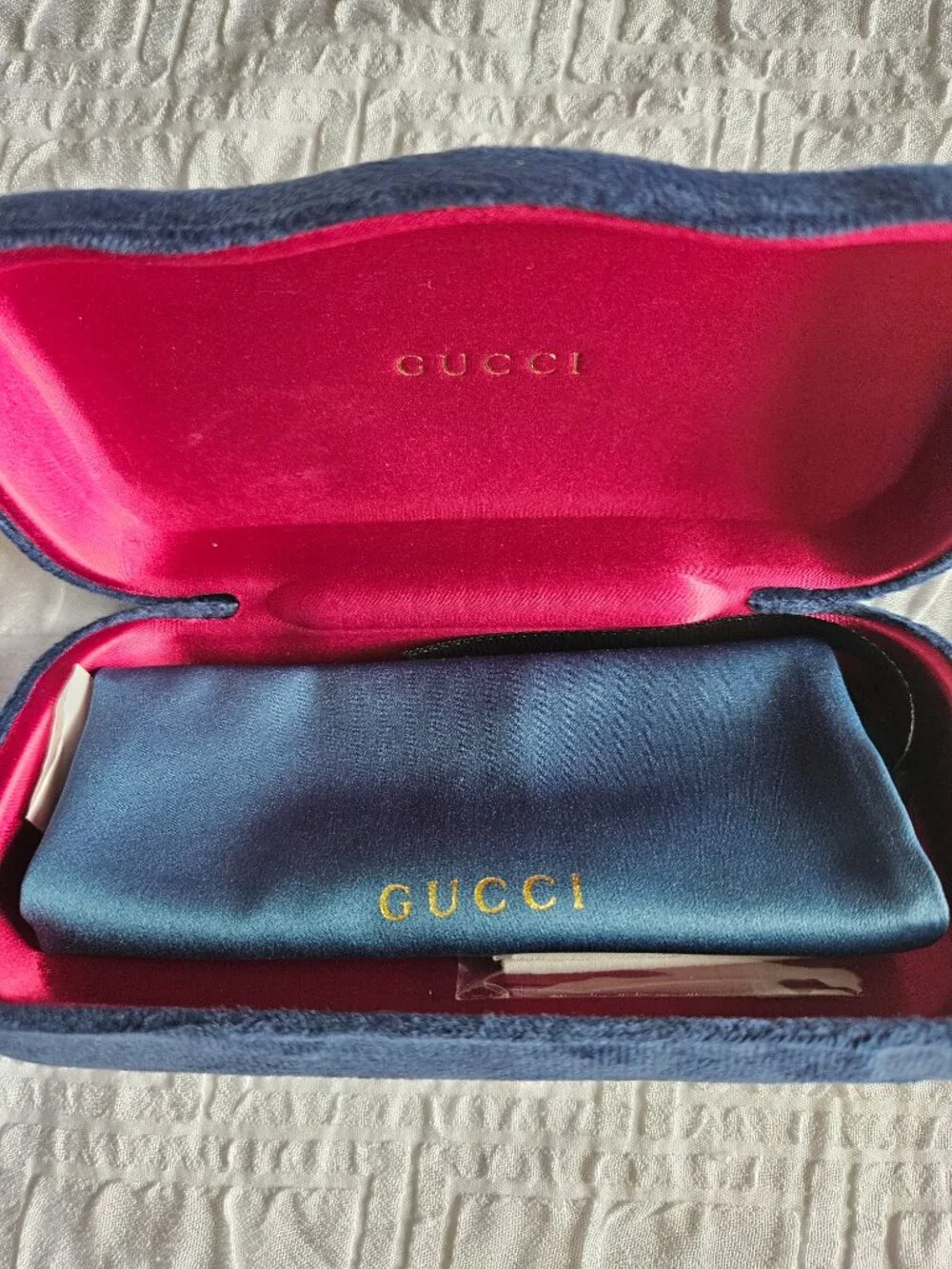Gucci beautiful pair